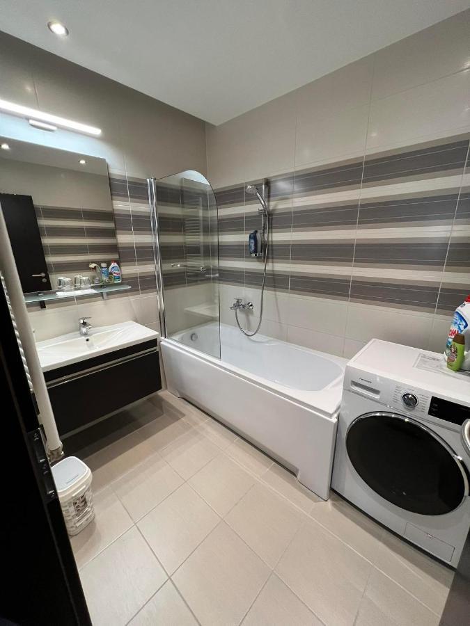 Big Forest Apartman Apartment Debreţin Exterior foto