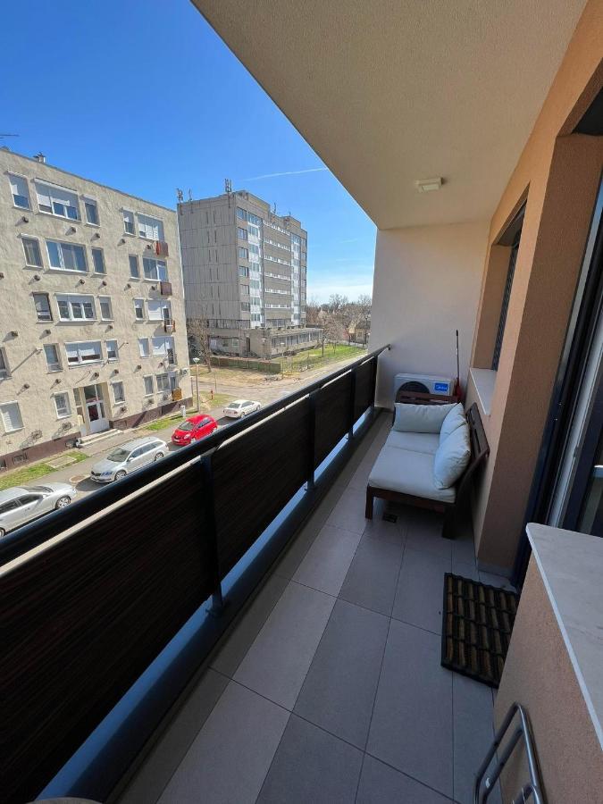 Big Forest Apartman Apartment Debreţin Exterior foto